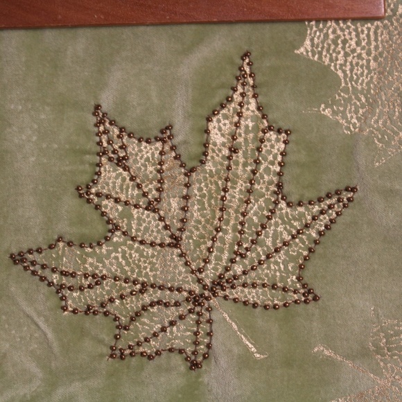 NWT Celerie Kemble Green Gold Beaded Leaf Pillow - Picture 3 of 4